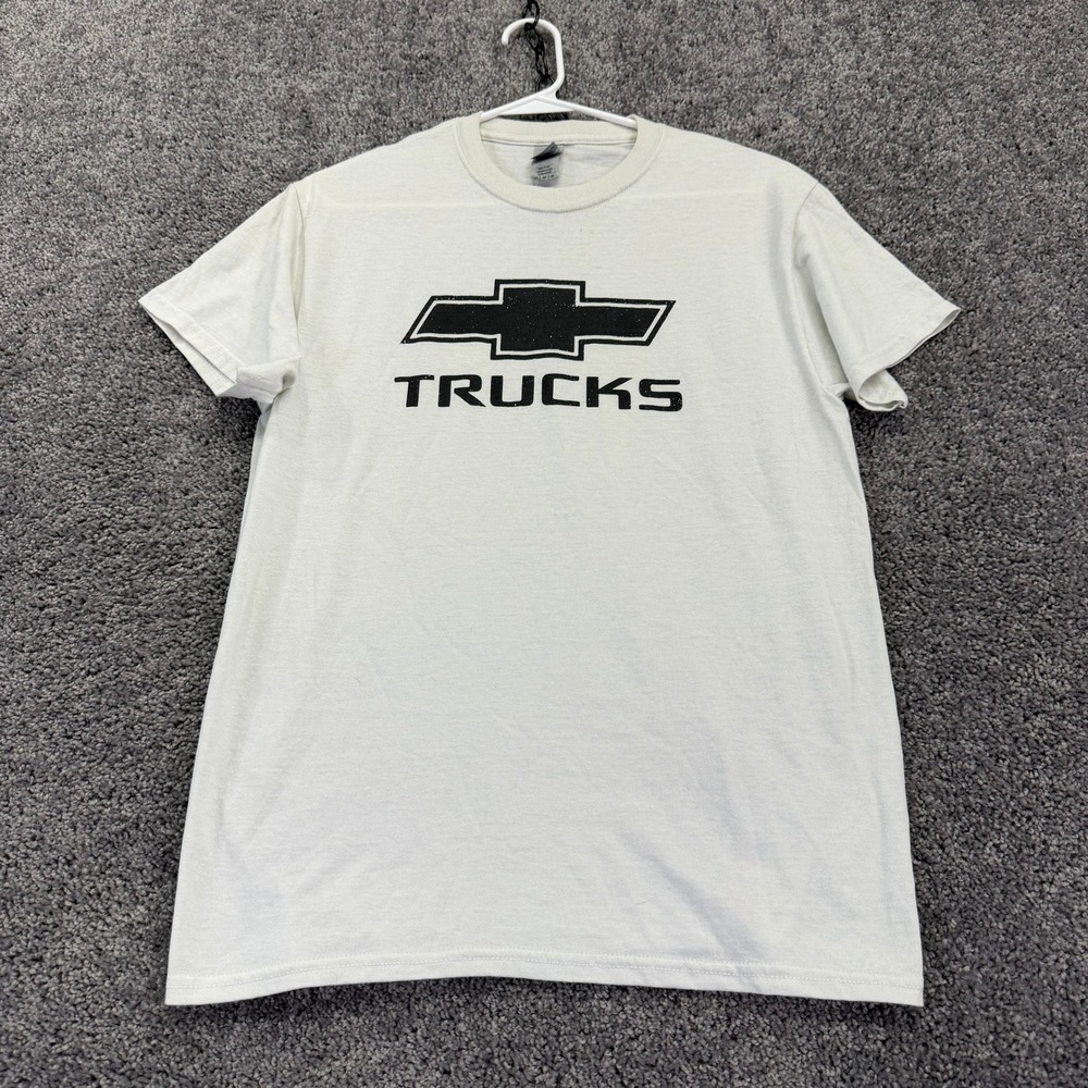Gildan T Shirt Mens M White Chevrolet Trucks Graphic